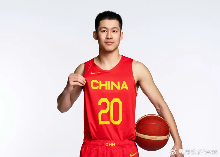 都怪张镇麟?昔日国手+全明星转会后坐穿冷板凳,场均1.6分1.4板|崔晓龙|上海男篮|上海|篮板|偰李永炜_新浪体育_新浪新闻