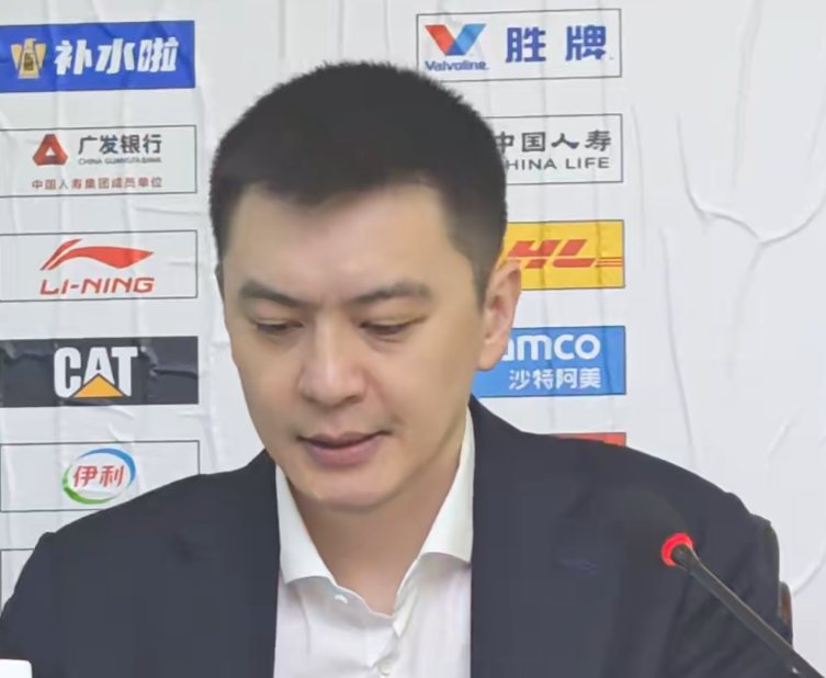 v站体育-溃败新疆杨鸣发布会直指外援实力问题，杨鸣申请离职冲上热搜！