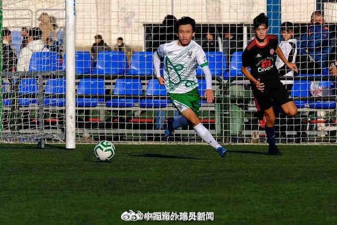 v站-博主:19岁小将李杨怿回国加盟三镇,征战本赛季中青赛U20组