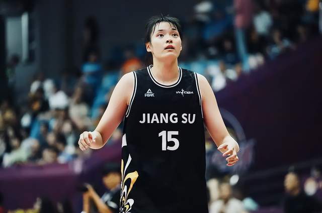 v站-爆冷掀翻卫冕冠军!女篮2米王牌闪耀,才26岁,宫鲁鸣该给她机会